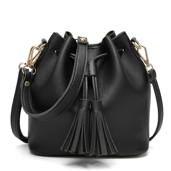 Handbags - LAST 1 Black Matte leather crossbody bucket bag